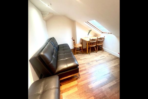 Room in a Shared Flat, Stunning Double Room In North Greenw, SE10 - Photo 1