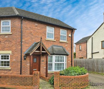 2 bedroom mews to rent - Photo 5