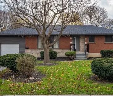 For Lease - 43 Patterson Avenue, Brantford, Ontario - Photo 2