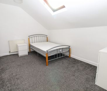 Wetherby Grove, Burley, Leeds - Photo 3