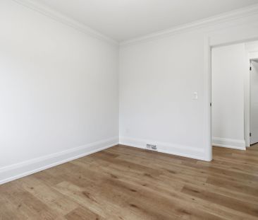 For Lease - 1020 Kent Avenue, Oakville, Ontario - Photo 4