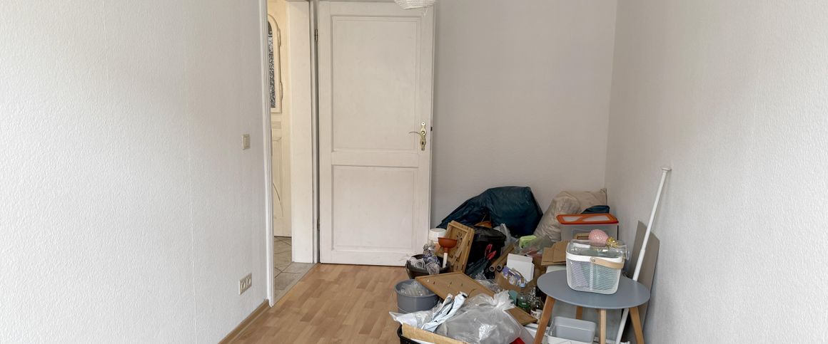 ** Single-Wohnung mit Wannenbad in ruhiger Seitenstraße ** - Photo 1