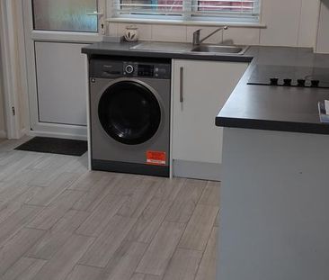 1 bedroom semi-detached house to rent - Photo 2