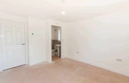 4 bedroom detached house to rent - Photo 3