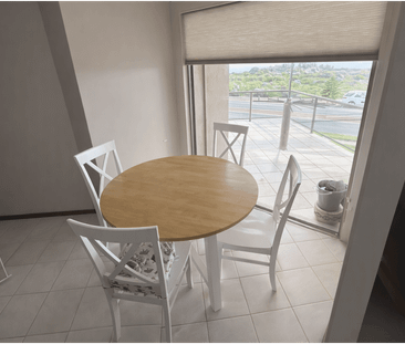 Coastal Living in Mullaloo - Photo 3