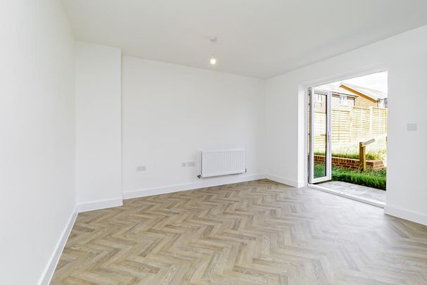 4 bedroom detached house to rent - Photo 1