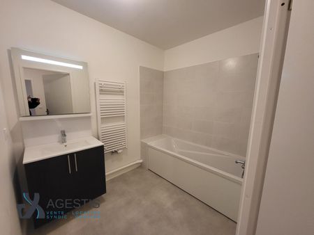 Location Appartement 3 pièces 54m² CLICHY SOUS BOIS 93390 - Photo 5