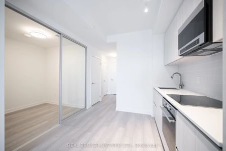 110 Broadway Avenue #2511 - Photo 5