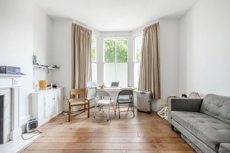 1 bedroom flat to rent - Photo 2