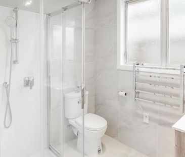 2 bedroom brick home! - Photo 3