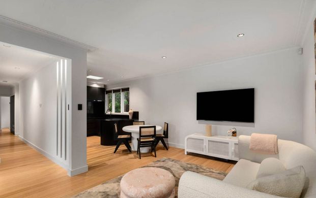 Stylish Gardenvale Retreat – Low-Maintenance Living in a Prime Location - Photo 1