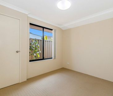 Easy-Care Lifestyle in a Prime Location - UNDER APPLICATION PENDING - Photo 6