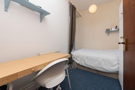 3 bedroom flat to rent - Photo 5