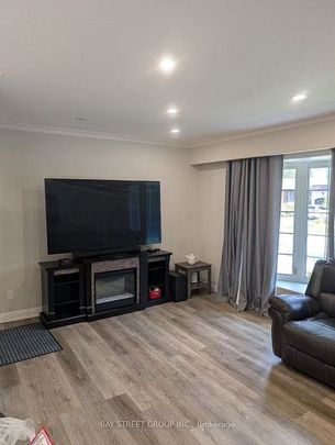 For Lease - 8 Storey Crescent, Toronto, Ontario - Photo 1