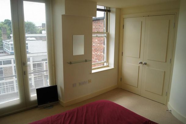 2 bedroom flat to rent - Photo 1