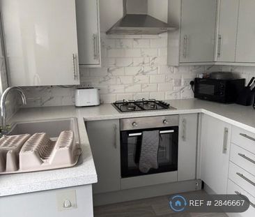 3 bedroom terraced house to rent - Photo 6