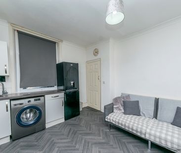 ASQUITH AVENUE MORLEY LEEDS - Photo 6