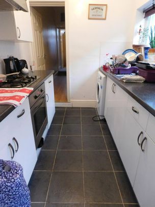 4 bedroom terraced house to rent - Photo 1