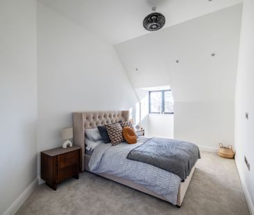 To Let 2 Bedroom Apartment - Photo 3