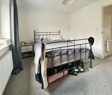 Wood Green, Cefn Glas, Bridgend, CF31 - Photo 3