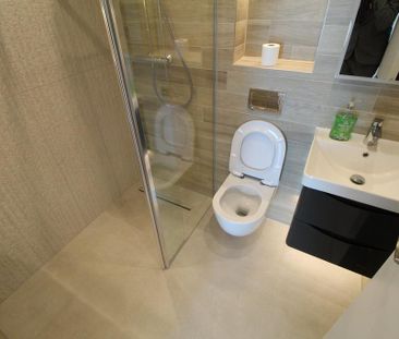 4 bedroom terraced house to rent - Photo 6