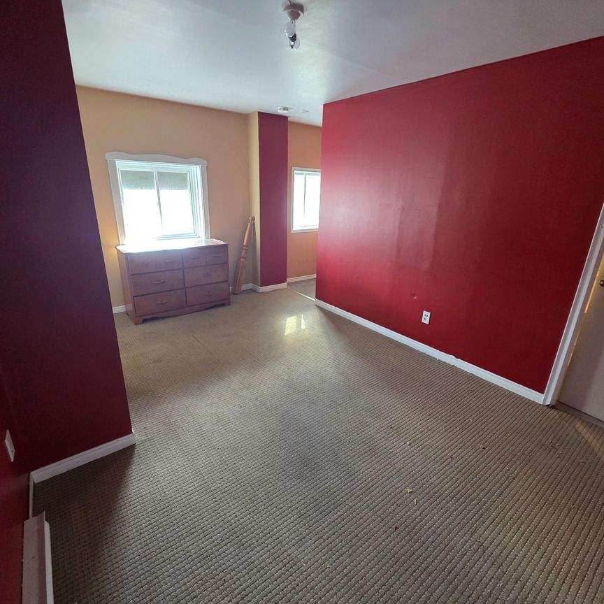 For Lease - 8 Wellington Street Unit# 2, Kawartha Lakes, Ontario - Photo 1