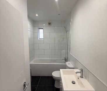 3 Bed Maisonette, Downstairs, SE25 - Photo 4