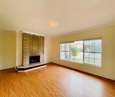 4 bed 2 bath - Photo 1