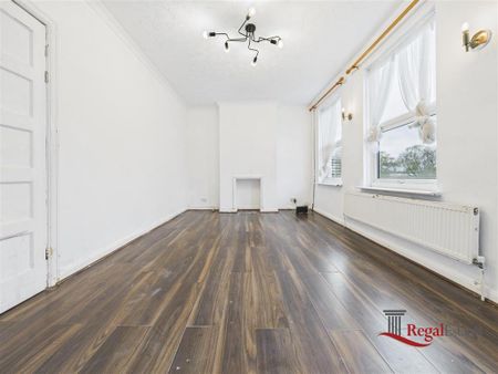 3 bedroom flat to rent - Photo 2