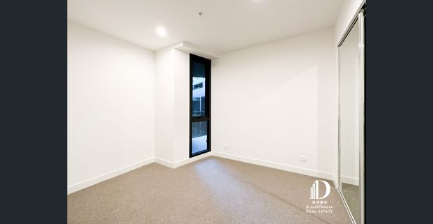 Sophisticated 3-Bedroom Apartment with 2 Study Nooks + Powder Room - Photo 1