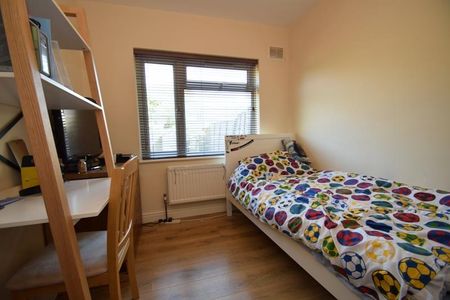 2 bedroom maisonette - Photo 2