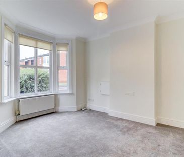 2 bedroom end of terrace house to rent - Photo 2