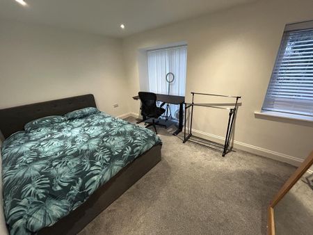 2 bedroom semi-detached house to rent - Photo 4