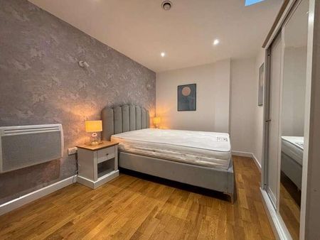 Church Street, Staines-upon-thames, Surrey, TW18 - Photo 5