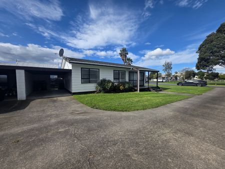 Refreshed and Ready on Eversham - Mt Maunganui - Photo 2