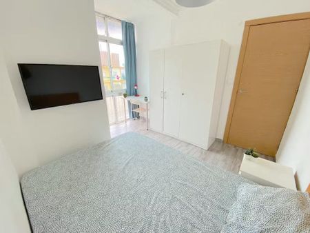 Barriada la Palmilla, Sevilla, Andalusia 41009 - Photo 4