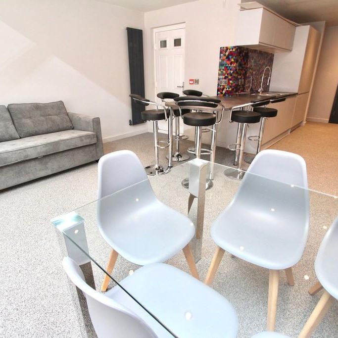 1 bedroom in a house share to rent - Photo 1