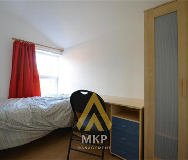 4 bedroom terraced house to rent - Photo 5