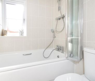 3 bedroom semi-detached house to rent - Photo 1