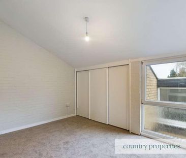 Daniells, Welwyn Garden City, AL7 - Photo 5