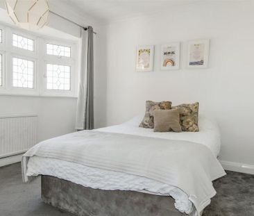 5 bedroom semi-detached house to rent - Photo 4