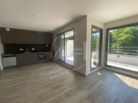 Appartement à louer, 3 pièces - Vantoux 57070 - Photo 2