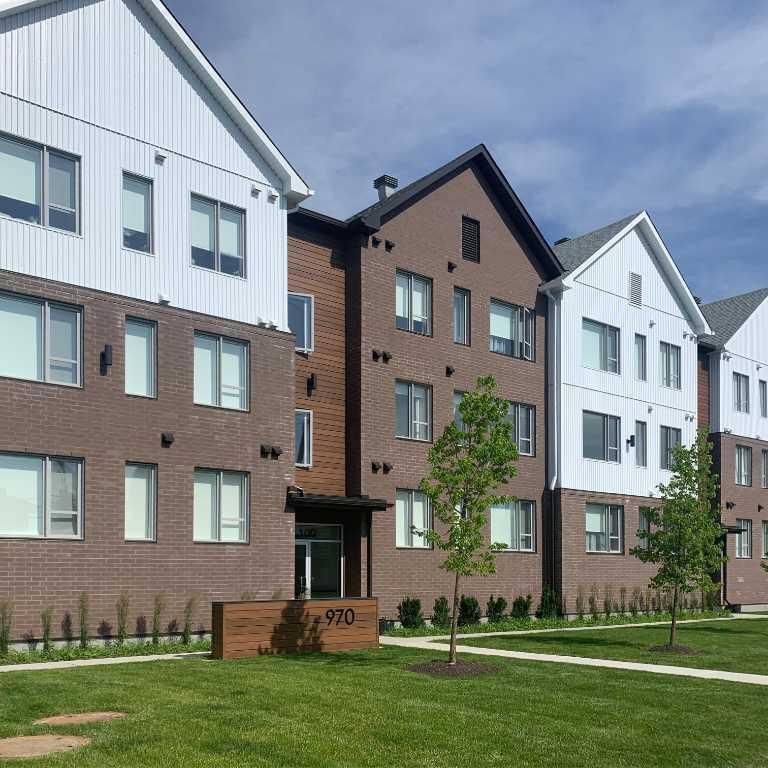 Condo a louer avec internet et stationnement intérieur - Photo 1