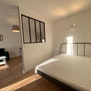 Location Appartement 1 pièce 33m² - Photo 2