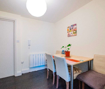 Flat 1, 1 Kingfield Street, Isle of Dogs Room 1 - Photo 2