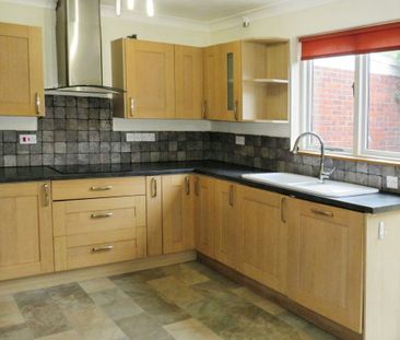 Armstrong Close - Photo 5