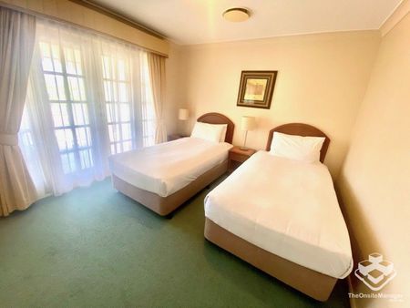 Spacious, Fully Furnished 3 Bedroom Villa Within Gated Community - Photo 4