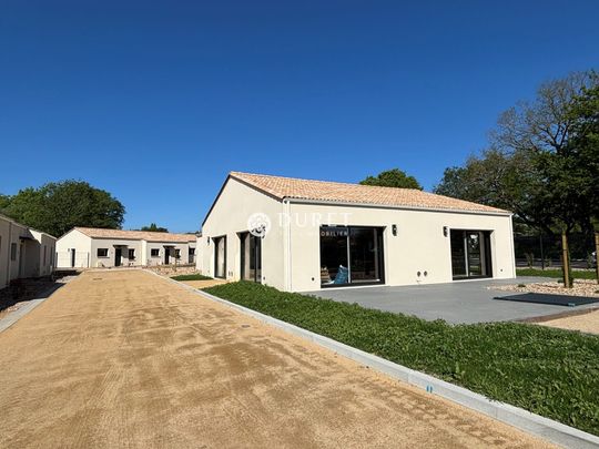 La Roche-sur-Yon 85000, La Roche-sur-Yon 85000 - Photo 1