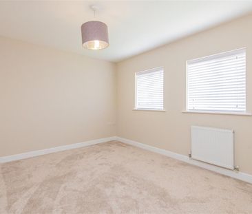 4 bed House - Detached To Let - Photo 5