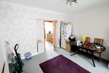 3 bedroom terraced house to rent - Photo 3